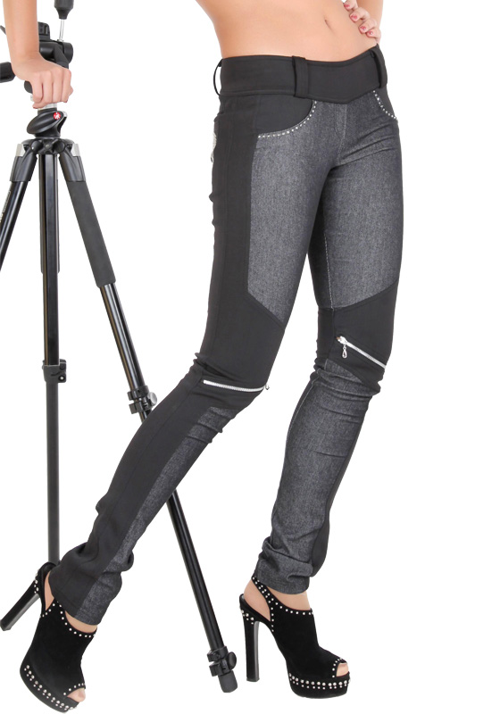 Леггинсы-брюки комбинированные, со вставками денима спереди и молниями на коленях, с аппликацией-черепом