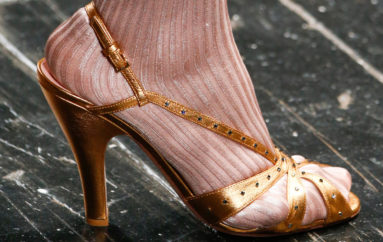 Valentino: гламурные колготки в рубчик