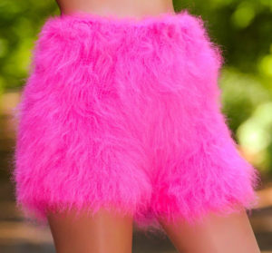 Женские пуховые панталоны ярко-розового цвета. Фото: Supertanya