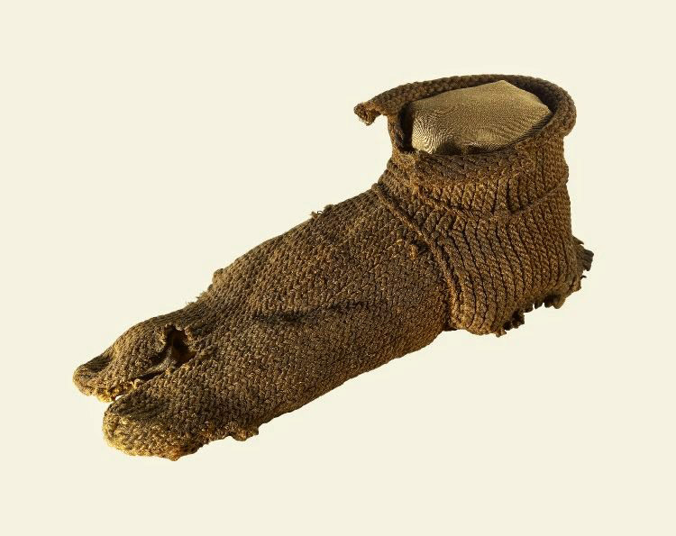 Древний шерстяной носок