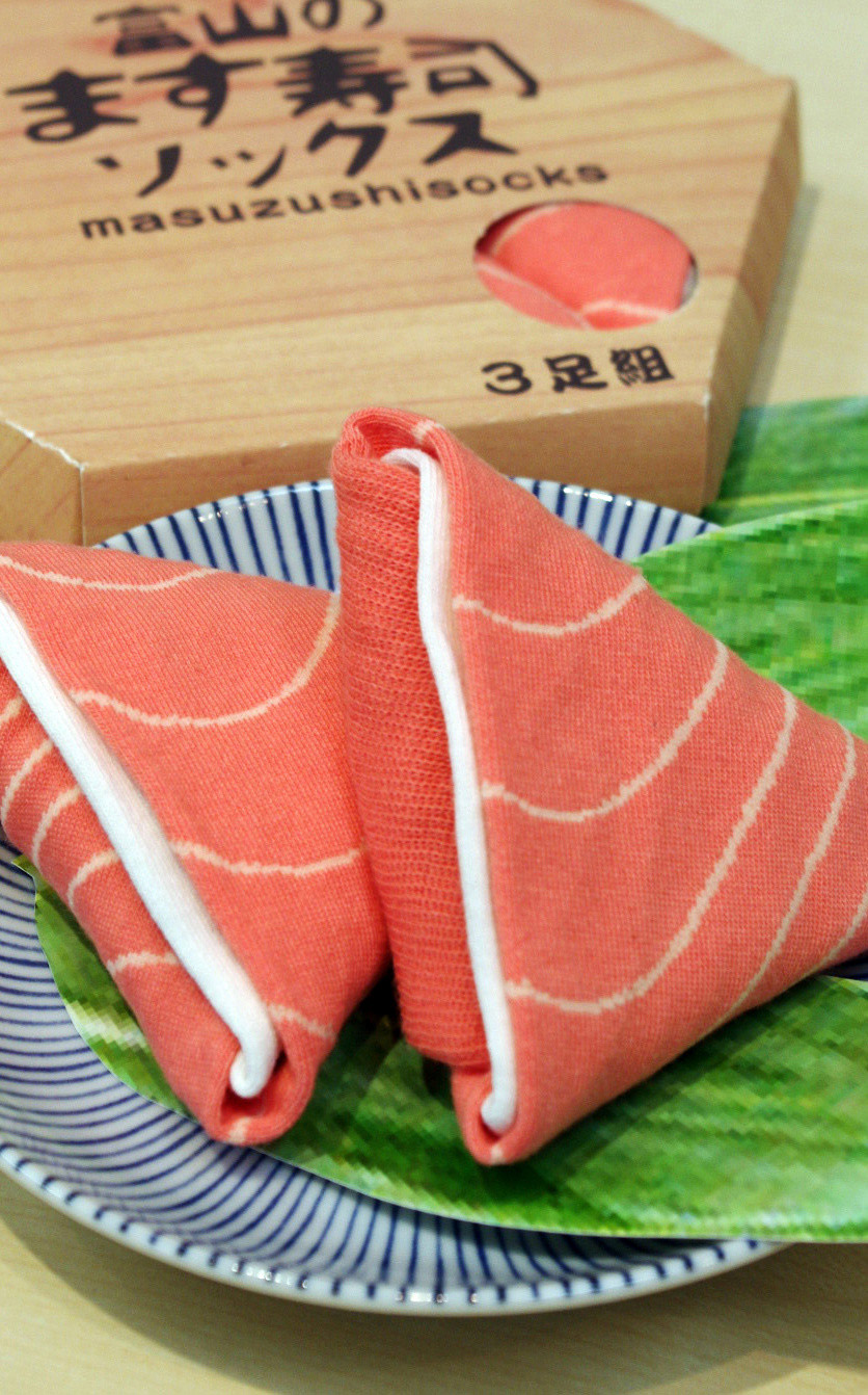 Носки-суши с форелью