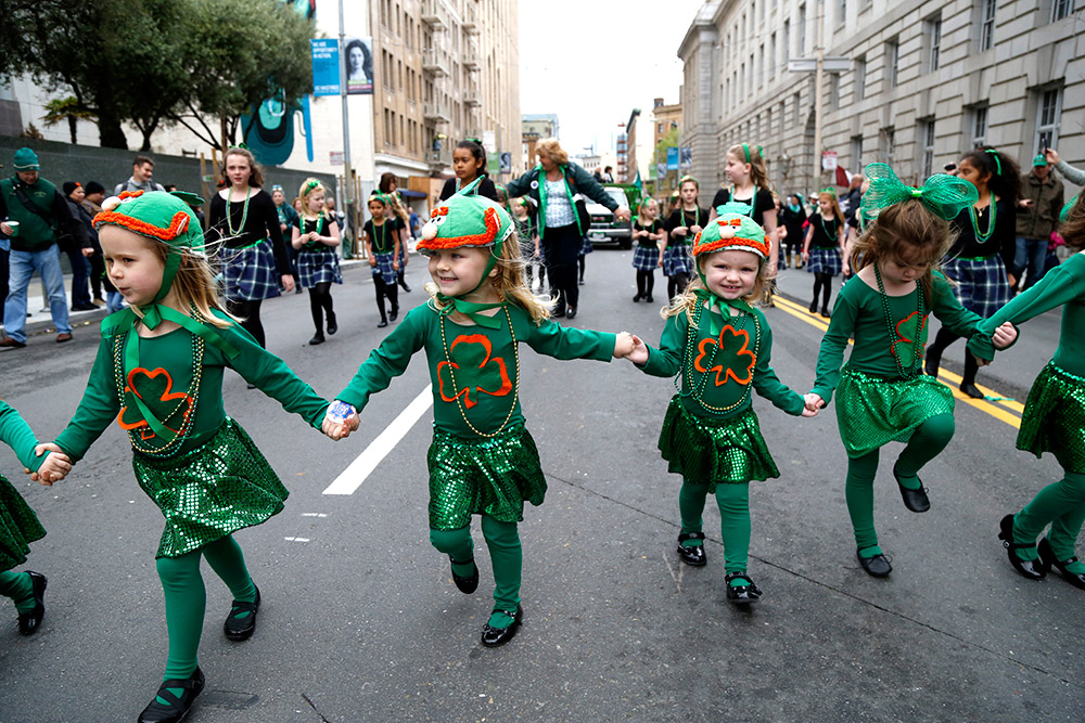 День святого Патрика (St Patrick's Day). Ирландия. Уличные шествия.