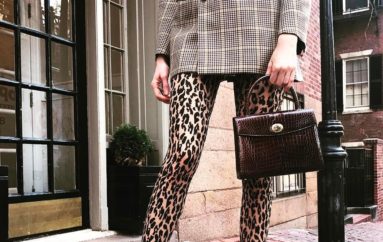 Наталья Давыдова придумала новое сочетание: леопардовые колготки и клетчатый жакет