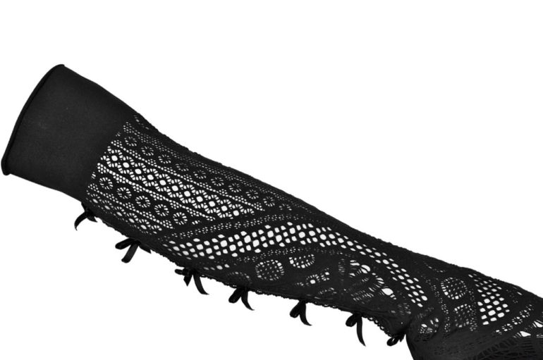 Эволюция гибридной одежды для ног | Кружевные сапоги-чулки Casadei