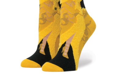 Рианна выпустила наборы фетиш-носков для фанатов