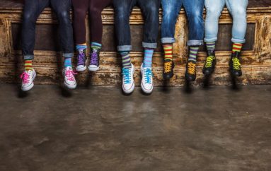 В Международной школе Пафоса борются с буллингом посредством странных носков