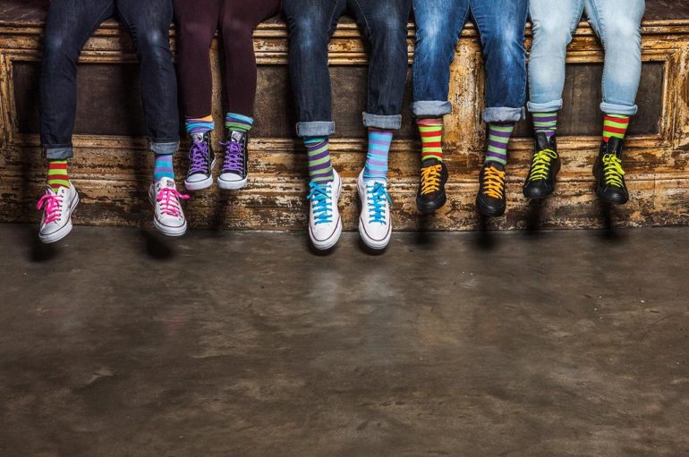 В Международной школе Пафоса борются с буллингом посредством странных носков