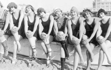 От костюма до бикини: история купальника 👙