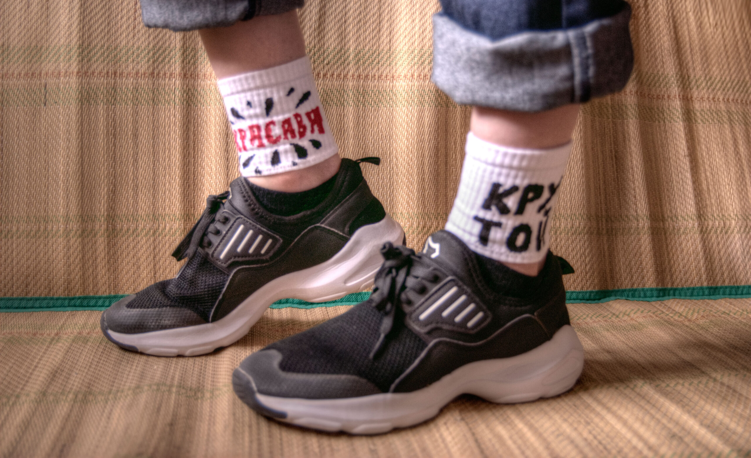 Неноски St.Friday Socks, кроссовки "Котофей", невидимые носки Omsa. Фото: bracatuS.com