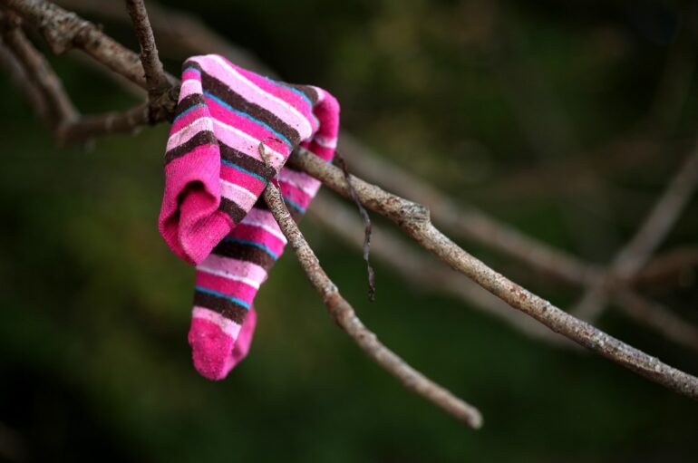 В мире начинают отмечать День непарных носков – Odd Socks Day