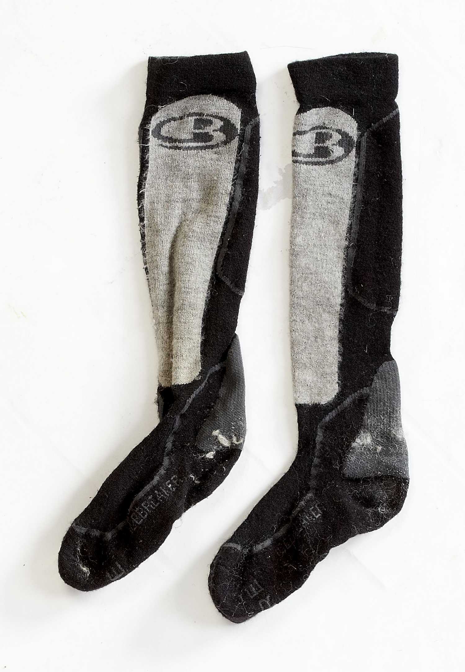Носки «Skier Plus Lite Over-the-Calf Sock», разработанные и изготовленные Icebreaker Inc.