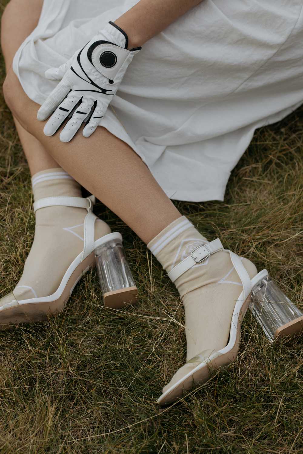 Босоножки, носки и колготки: тонкая грань между высоким стилем и безвкусицей