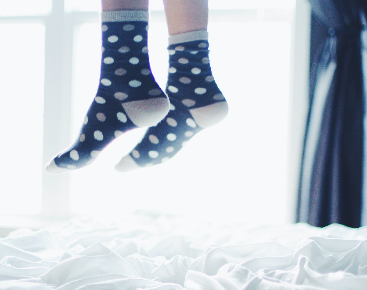 К чему снятся носки во сне. Носки для сна. Сон в носках. К чему снятся носки. Сон белые носки.