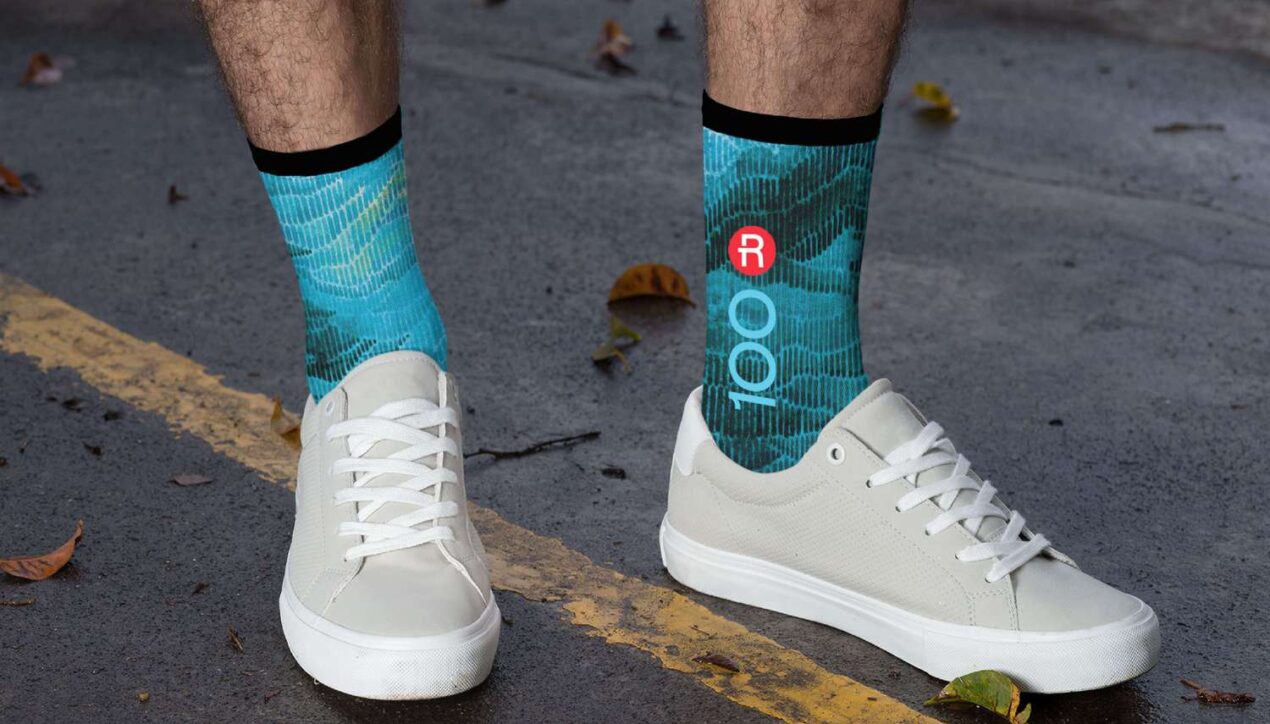 Компания Renfro отметила столетие выпуском фирменных носков для сотрудников