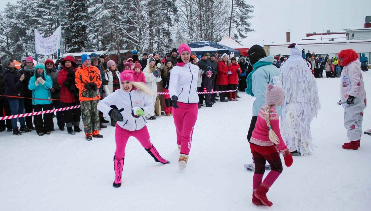 В Финляндии 22 января проходит Чемпионат по бегу в шерстяных носках