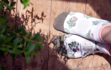 Женские носки в эко-стиле: с листьями «токсичной» монстеры | MiNiMi Trend 4210