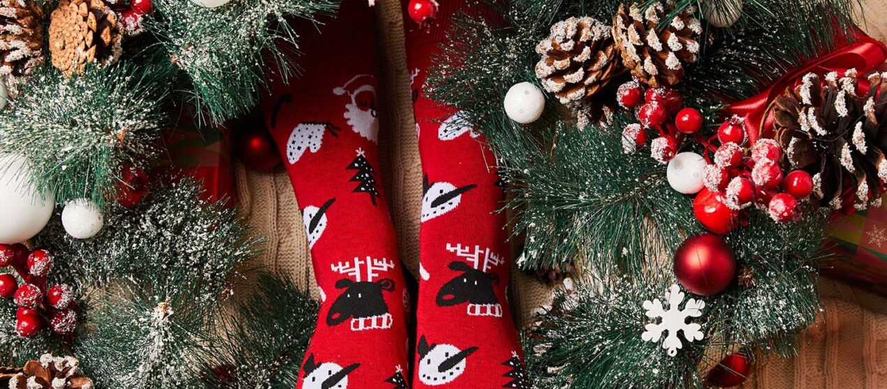 Мечтая, жги: носки с инструкциями как встретить новый год и провести новогодние каникулы