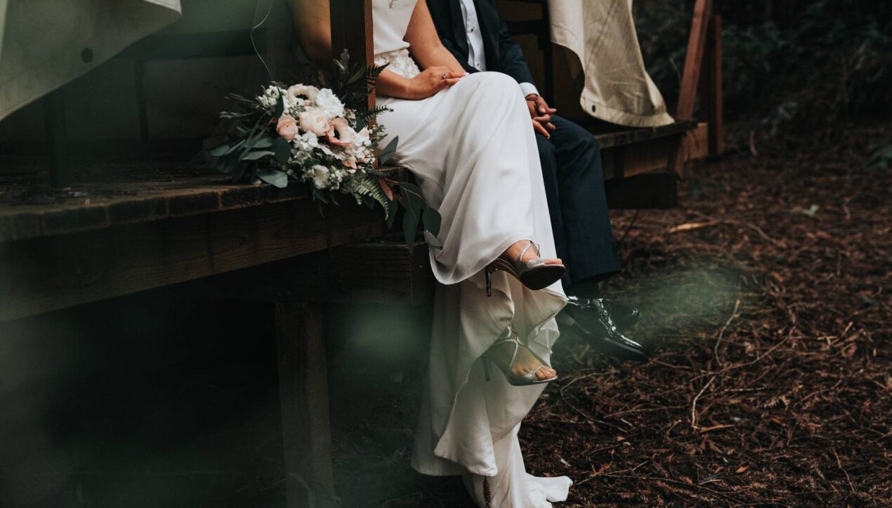Организатор свадеб не рекомендует носить лифчики и носки накануне торжества