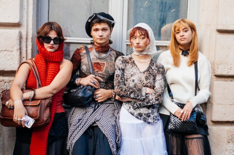 Актуальный совет от гостей Недели моды в Париже: избегайте клопов